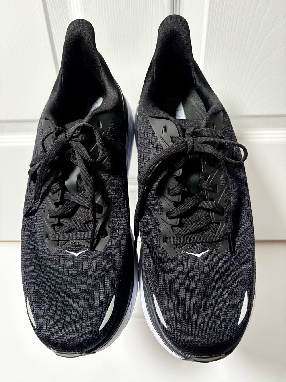 Men’s Hoka Clifton Black Performance Running Shoes Size 9